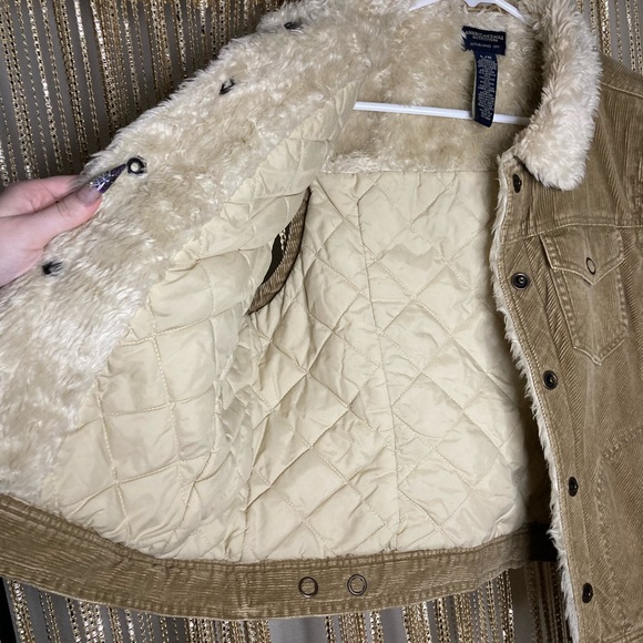 AE Y2K tan corduroy lined puffer vest with faux fur collar trim & snap closure - Picture 3 of 6